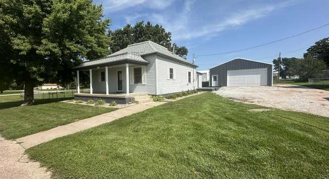 Photo of 708 Walnut St, Beaver Crossing, NE 68313