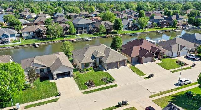 Photo of 710 Key Cir, Carter Lake, IA 51510