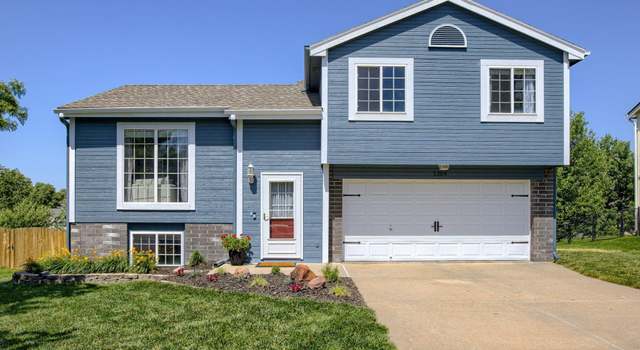 Photo of 1204 Devon Dr, Papillion, NE 68046