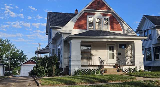 Photo of 1119 H St, Fairbury, NE 68352