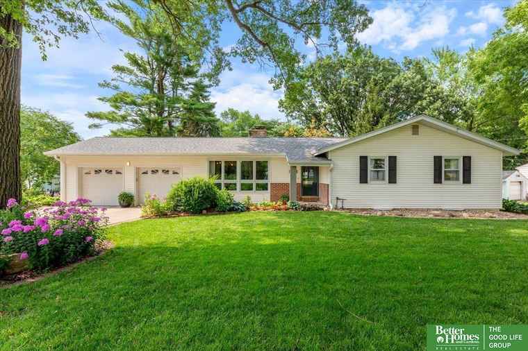 Photo of 7804 Keystone Dr Omaha, NE 68134