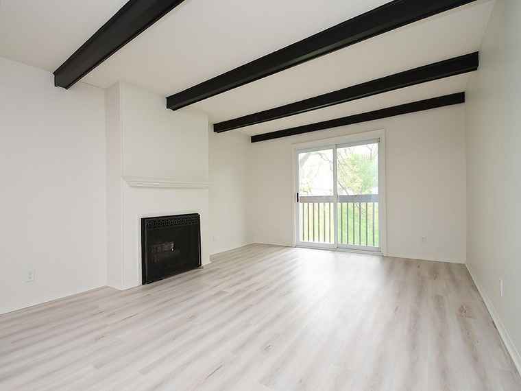 Photo of 4000 S 56th St Unit 246B Lincoln, NE 68506