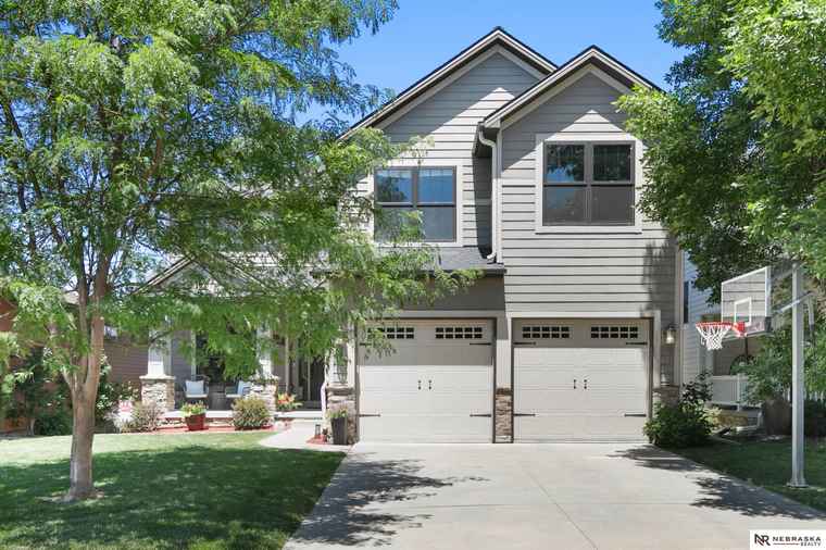 Photo of 9040 Sandhills Ct Lincoln, NE 68526