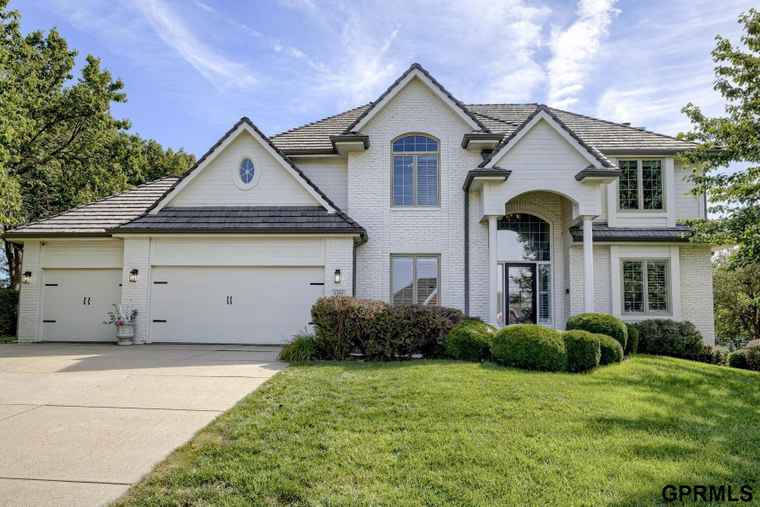 Photo of 1525 S 181st St Omaha, NE 68130