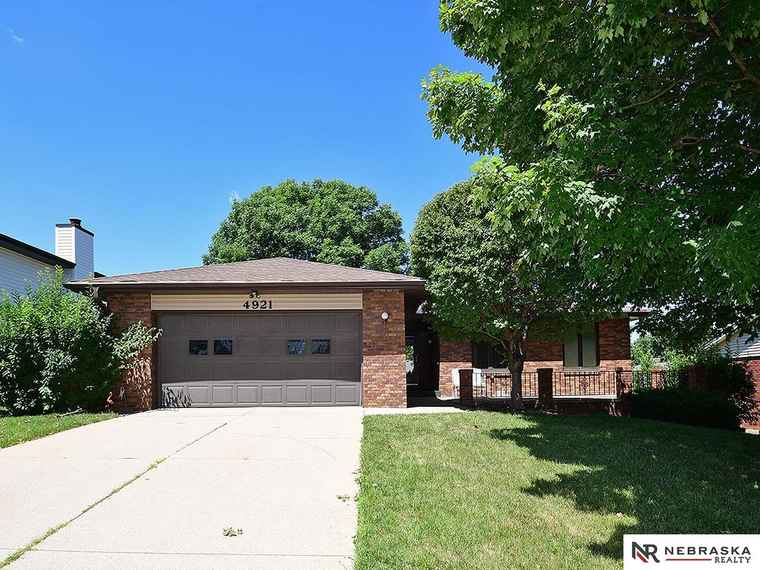 Photo of 4921 S 67th St Lincoln, NE 68516