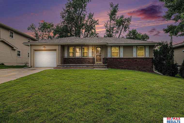 Photo of 5012 S 94th St Omaha, NE 68127