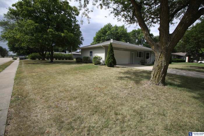 221 Granville Ave Beatrice NE 68310 MLS 22221414 Redfin