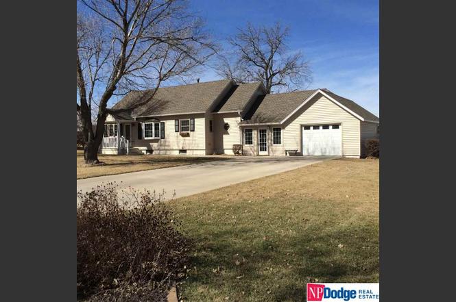 206 W Cedar St Cedar Bluffs NE 68015 Redfin