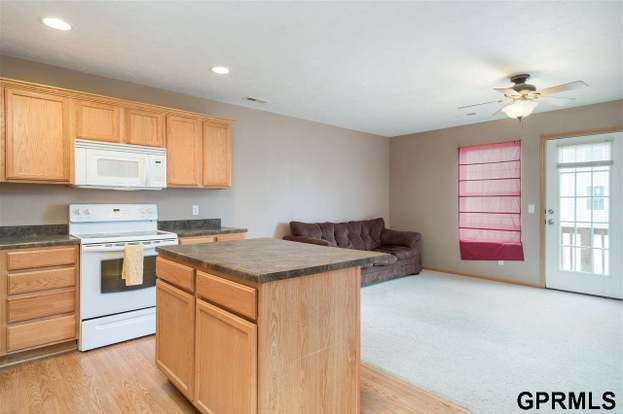 18155 Hayes Plz Omaha Ne 68135 Mls 21812905 Redfin