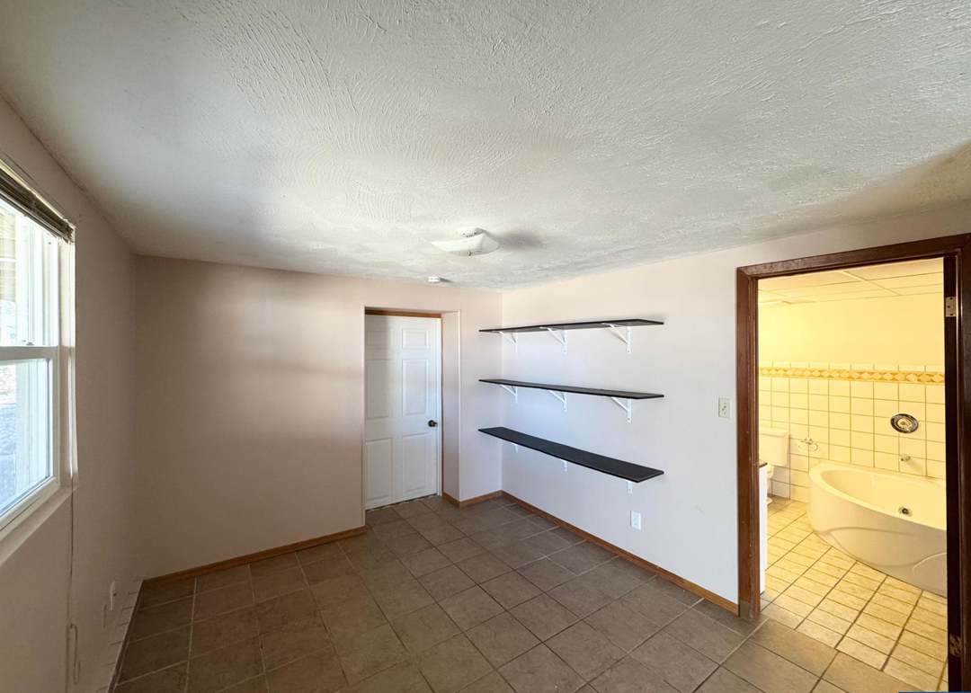 600 Windsor Dr, Lincoln, NE 68528