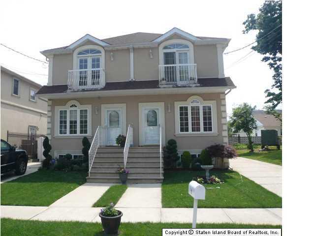 172 Hopkins Ave, Staten Island, NY 10306