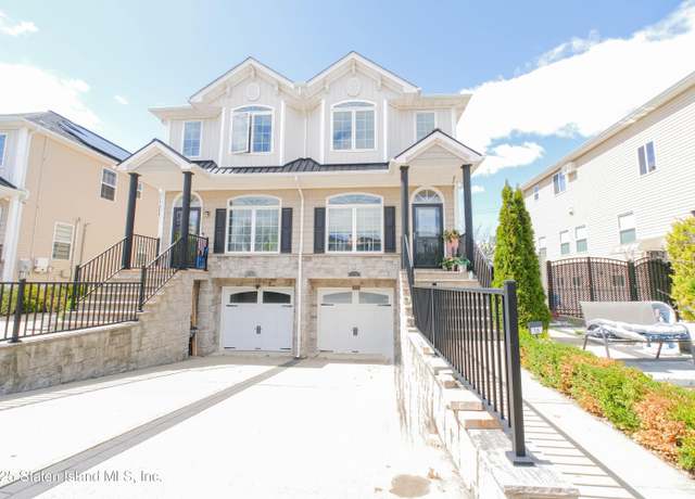 Property at 16 Berkshire Ln, Staten Island, NY 10309, 3 beds, 3.5 baths