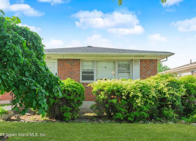 Property at 960 Rensselaer Ave, Staten Island, NY 10309, 3 beds, 1 bath