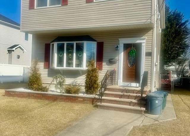 Property at 51 Hamden Ave, Staten Island, NY 10306, 4 beds, 2.5 baths