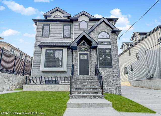 Property at 5639 Amboy Rd, Staten Island, NY 10309, 5 beds, 4.5 baths