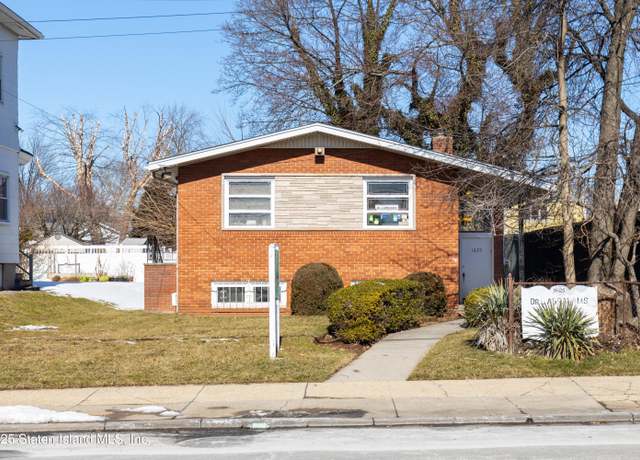 Property at 1625 Victory Blvd, Staten Island, NY 10314, 3 beds, 0.5 baths