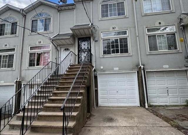 Property at 10 Montgomery Ave, Staten Island, NY 10301, 3 beds, 2.5 baths