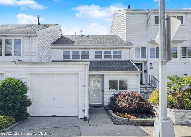 Property at 203 Dover Grn, Staten Island, NY 10312, 3 beds, 1.5 baths
