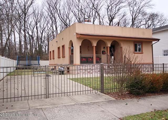 Property at 107 Montreal Ave, Staten Island, NY 10306, 3 beds, 2 baths