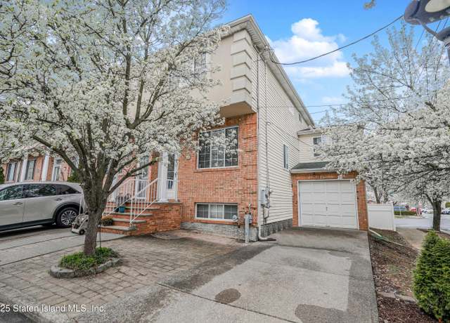 Property at 15 Knight Loop, Staten Island, NY 10306, 3 beds, 2.5 baths