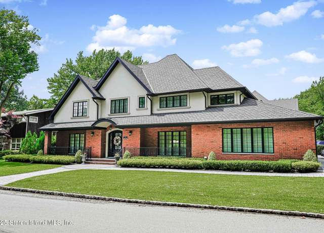 Property at 24 Benedict Rd, Staten Island, NY 10304, 4 beds, 5 baths