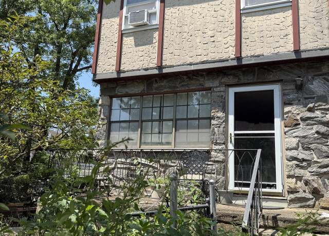 Property at 94 Saybrook St, Staten Island, NY 10314, 3 beds, 2.5 baths