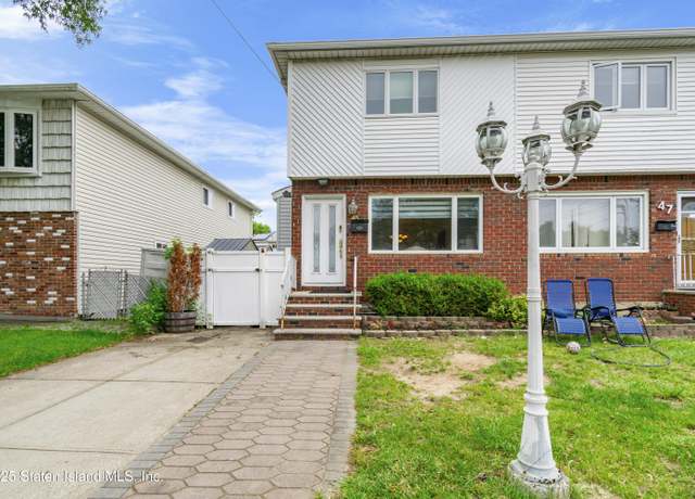 Property at 45 Dorothy St, Staten Island, NY 10314, 3 beds, 2.5 baths