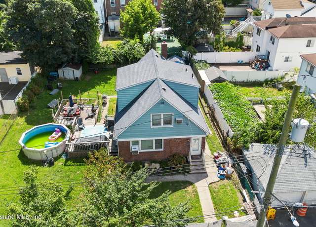 Property at 190 W Buchanan St, Staten Island, NY 10301, 5 beds, 2.5 baths