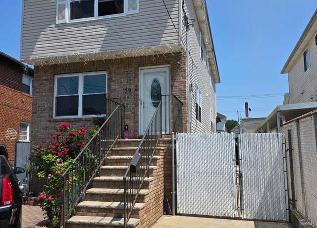 Property at 39 Van Riper St, Staten Island, NY 10302, 4 beds, 2.5 baths