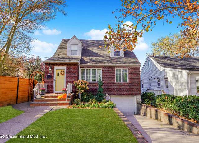 Property at 710 Oakland Ave, Staten Island, NY 10314, 4 beds, 3 baths