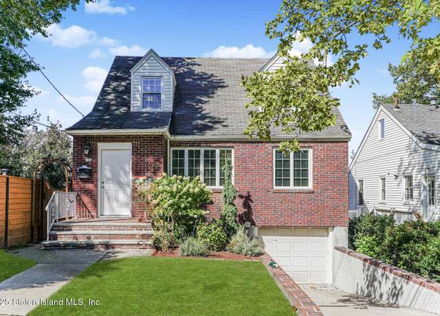 Property at 710 Oakland Ave, Staten Island, NY 10310, 3 beds, 3 baths