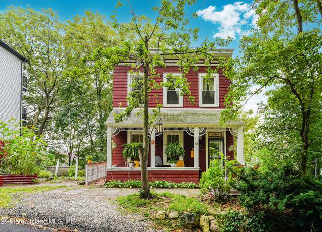 Property at 43 Ridgefield Ave, Staten Island, NY 10304, 3 beds, 2 baths