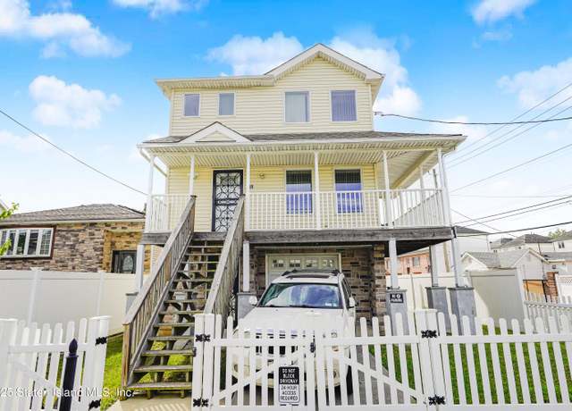 Property at 138 Boundary Ave, Staten Island, NY 10306, 2 beds, 2.5 baths