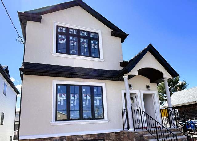 Property at 18 Clifton St, Staten Island, NY 10314, 6 beds, 2 baths