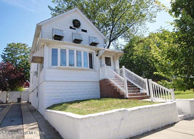 Property at 233 Fisher Ave, Staten Island, NY 10307, 4 beds, 2.5 baths