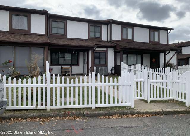 Property at 167 Parkview Loop, Staten Island, NY 10314, 2 beds, 1.5 baths