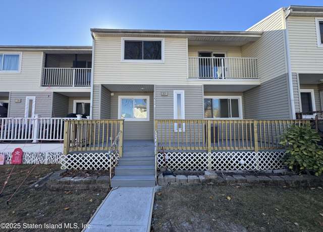 Property at 403 Willow Rd E #2, Staten Island, NY 10314, 2 beds, 1.5 baths