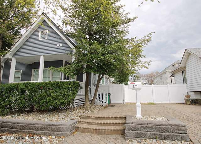 Property at 171 Lee Ave, Staten Island, NY 10307, 3 beds, 2 baths