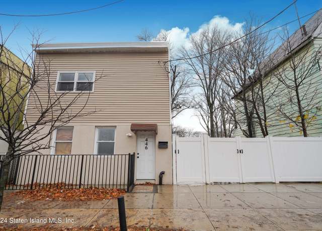 Property at 446 Tompkins Ave, Staten Island, NY 10305, 4 beds, 1.5 baths