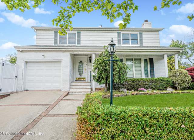 Property at 284 Todt Hill Rd, Staten Island, NY 10314, 4 beds, 3.5 baths