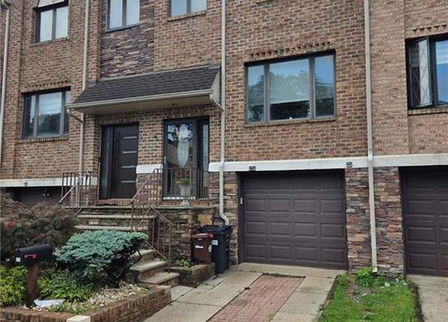 Property at 124 North Dr, Staten Island, NY 10305, 3 beds, 2.5 baths