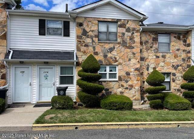 Property at 17 Bradley Ct Unit A, Staten Island, NY 10314, 2 beds, 1 bath