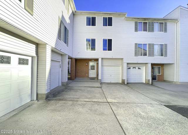 Property at 481 Ilyssa Way, Staten Island, NY 10312, 2 beds, 2 baths