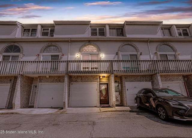Property at 429 Hylan Blvd, Staten Island, NY 10305, 3 beds, 2.5 baths