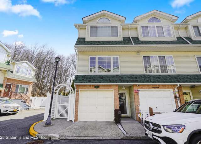 Property at 49 Woodcutters Ln, Staten Island, NY 10306, 3 beds, 1.5 baths