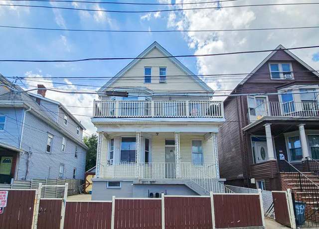 Property at 80 Sand St, Staten Island, NY 10304, 6 beds, 3 baths