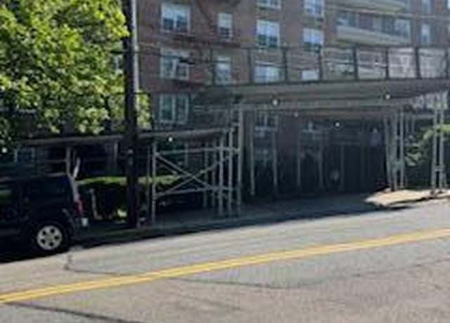 Property at 55 Austin Pl Unit 5f, Staten Island, NY 10304, 1 bath