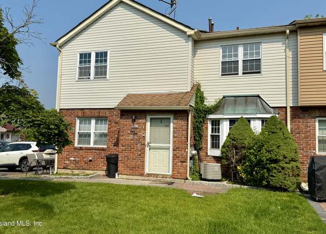 Property at 31 Franklin Ln Unit A, Staten Island, NY 10306, 2 beds, 2 baths