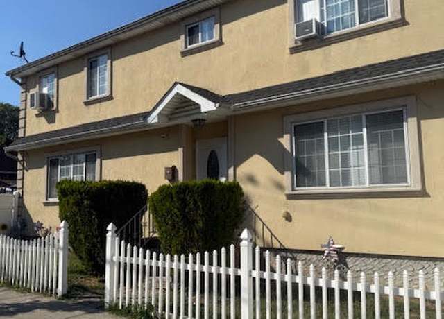 Property at 35 Bennett St, Staten Island, NY 10303, 2 beds, 1.5 baths