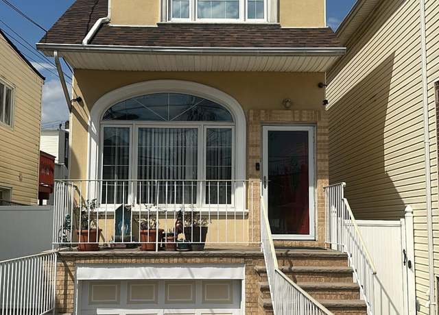 Property at 271 Clifton Ave, Staten Island, NY 10305, 3 beds, 4 baths